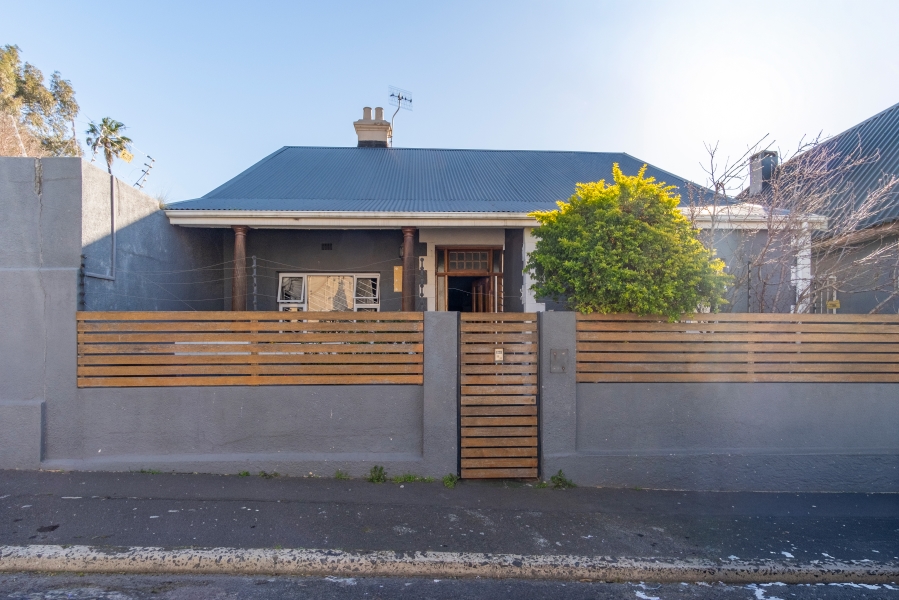 6 Bedroom Property for Sale in Woodstock Western Cape